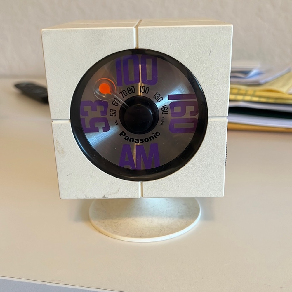 Panasonic radio retro